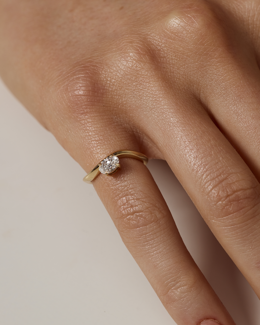 Astra Oval Pinky Ring
