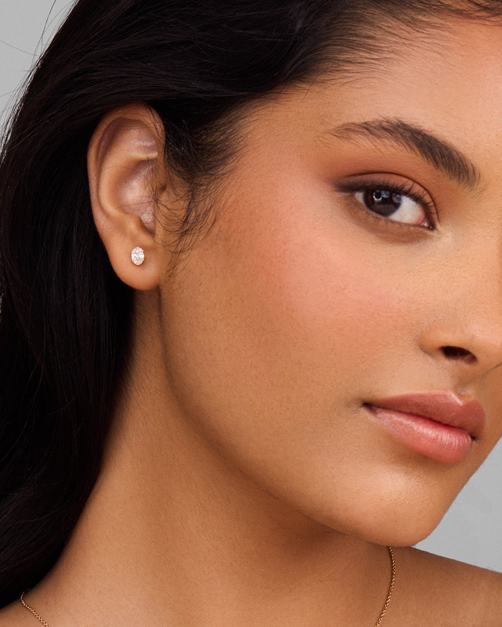 Oval Diamond Earrings - Claw