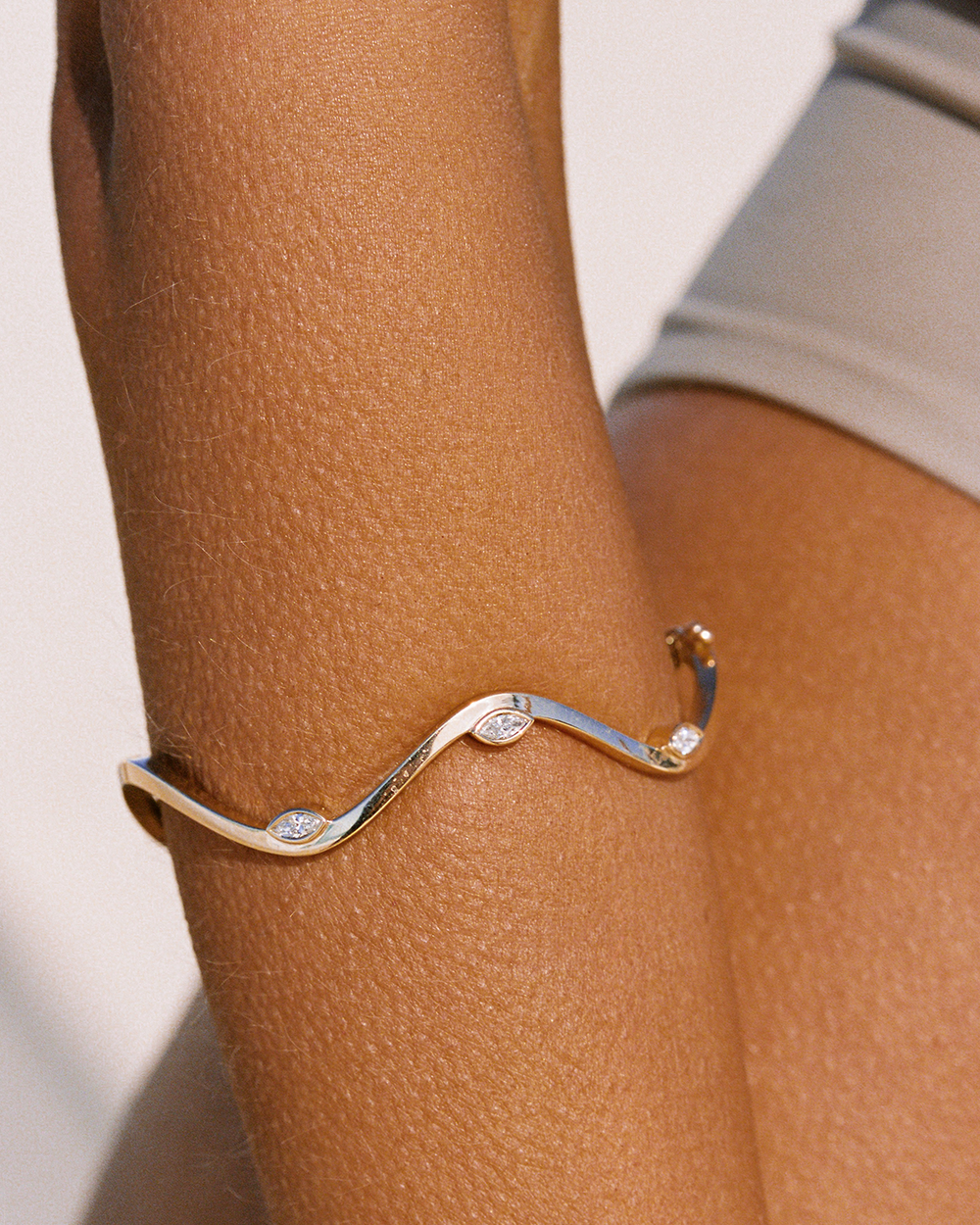 Darya Bangle