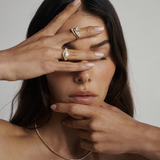 Amelie Curved Band