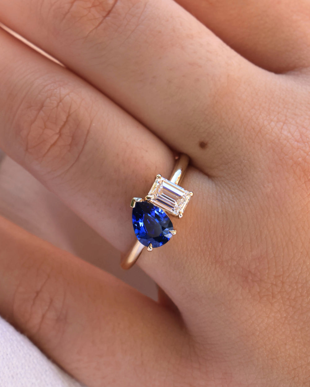 Ceylon Sapphire & Lab Grown Diamond Toi et Moi Ring