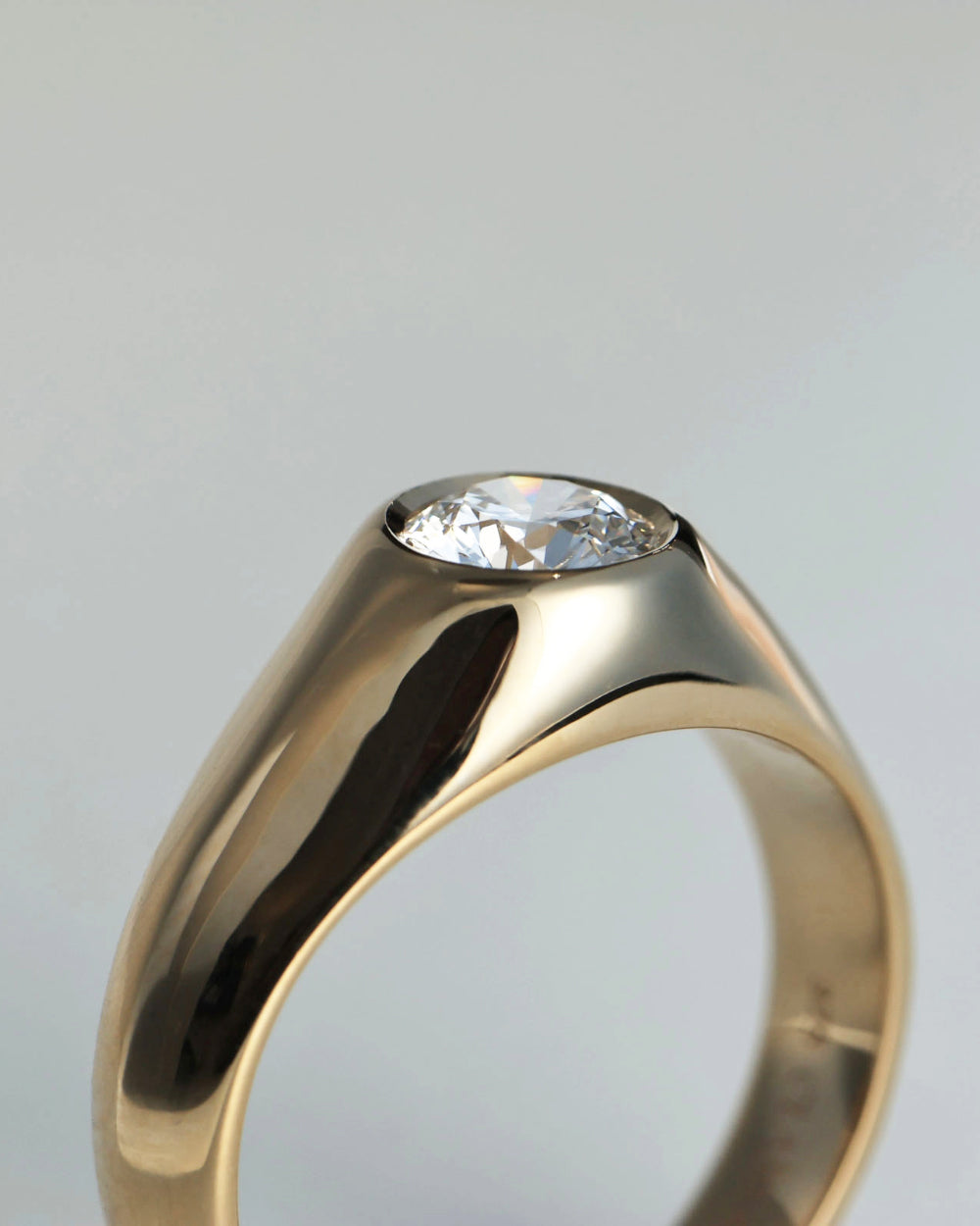 Heath 1ct Round Diamond Ring Yellow Gold