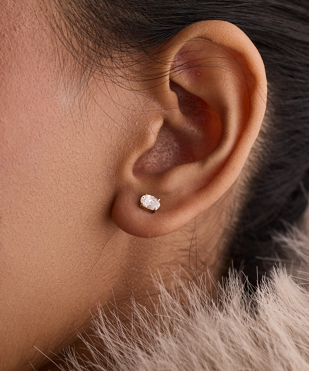 Oval Diamond Earrings - Claw