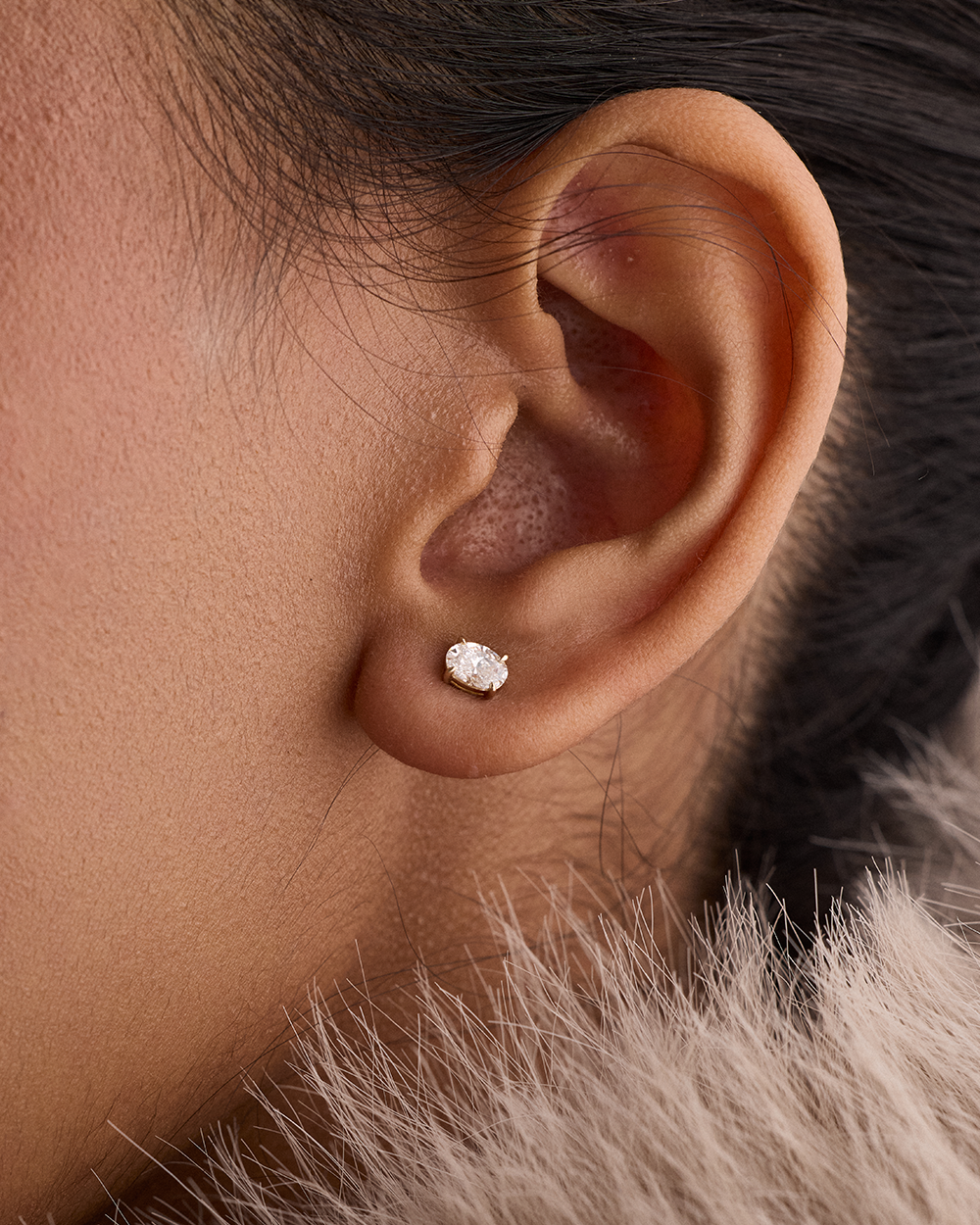 Oval Diamond Earrings - Claw