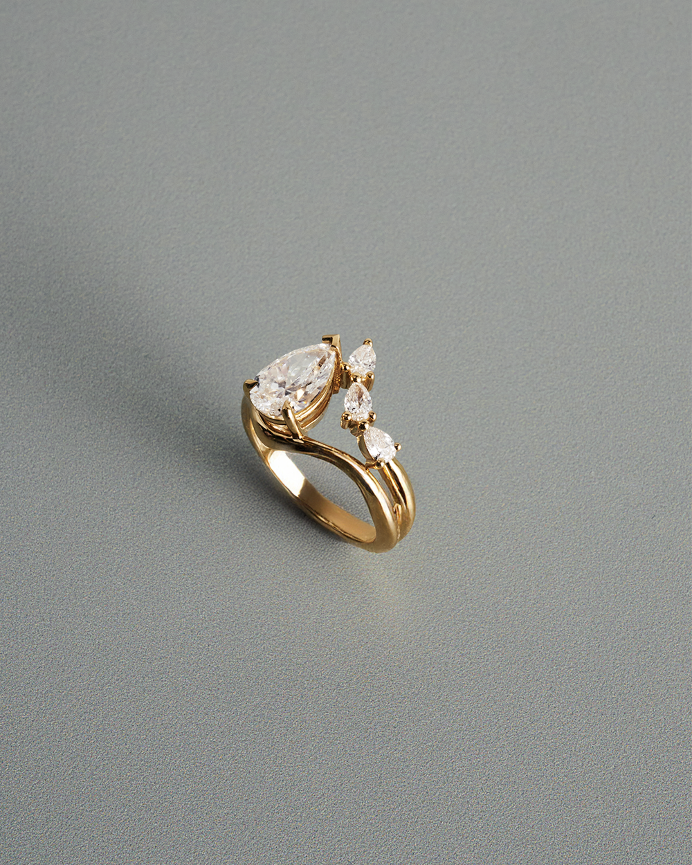 Yasmin 1.53ct Pear Diamond Ring