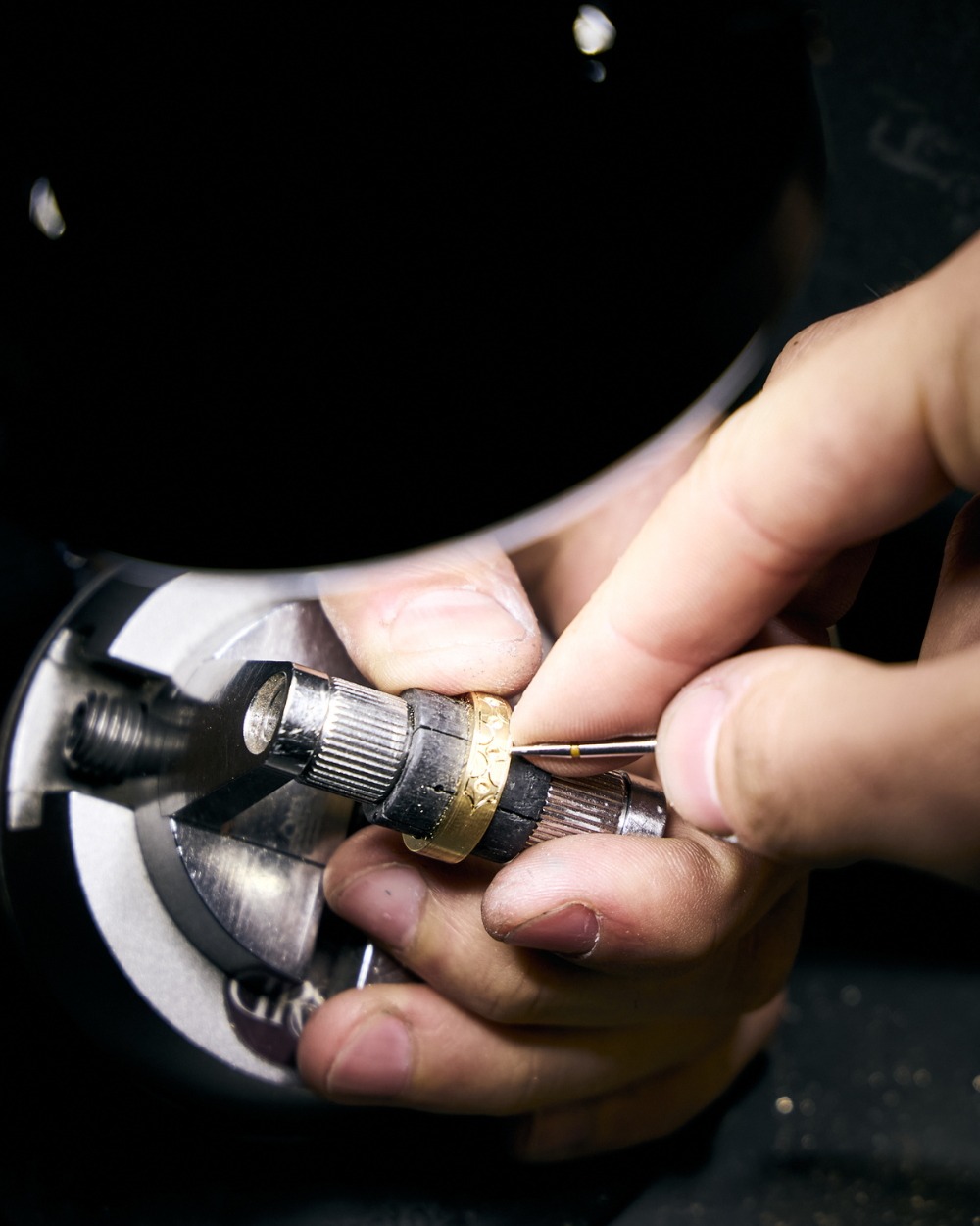 Beatrice Hand Engraved Band classajewellers