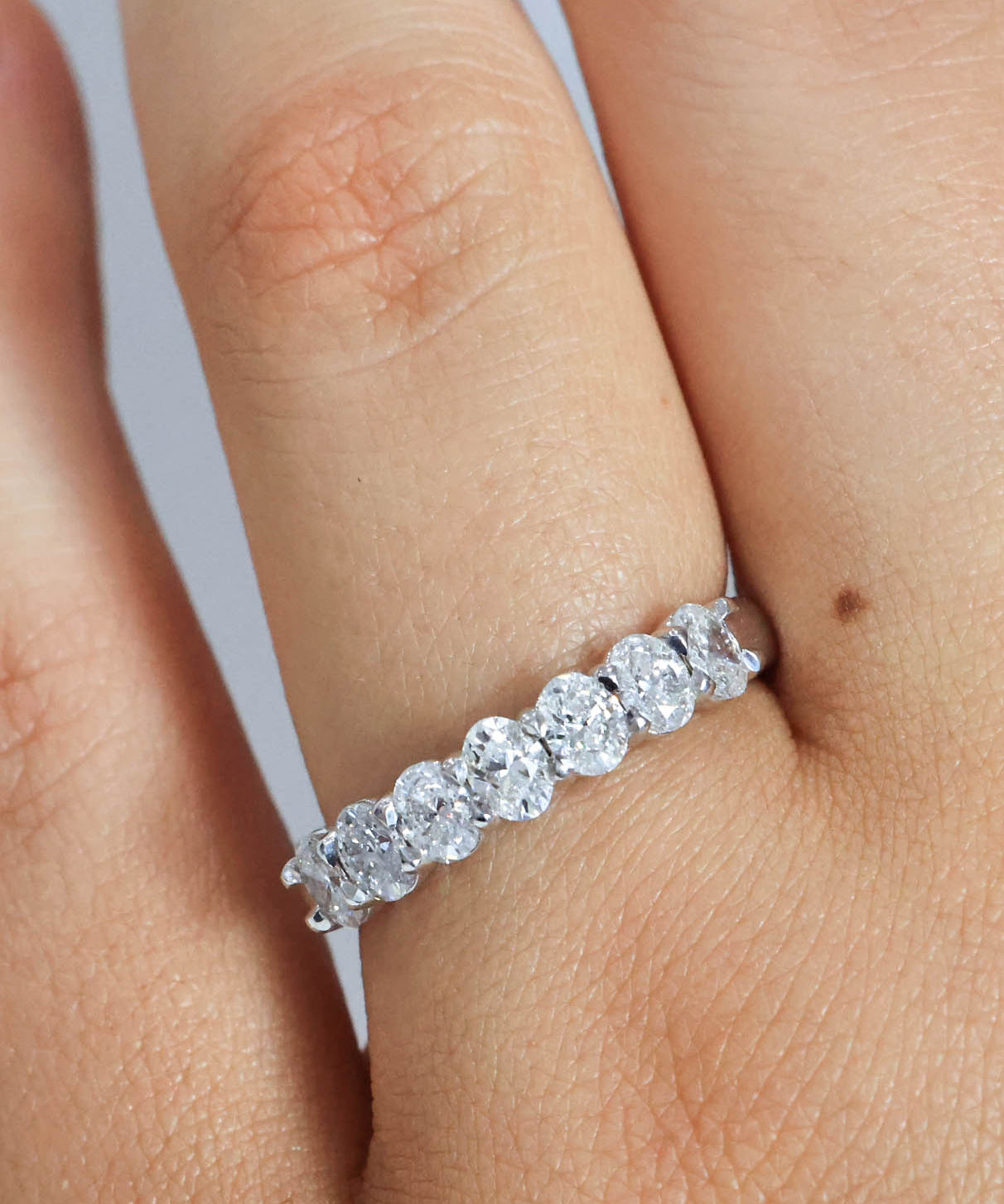 Natalie | Oval Claw Set Diamond Ring