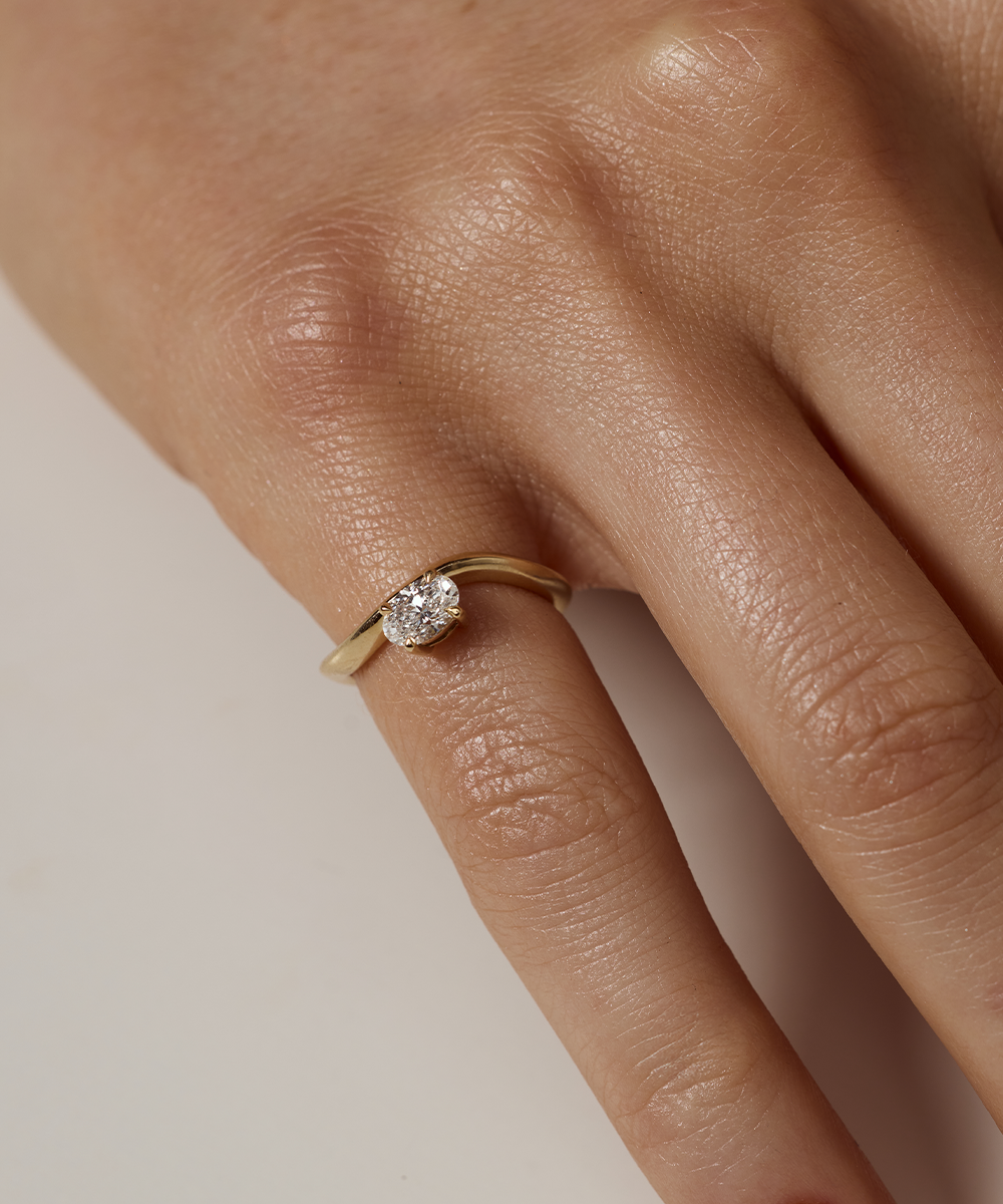 Astra Oval Pinky Ring