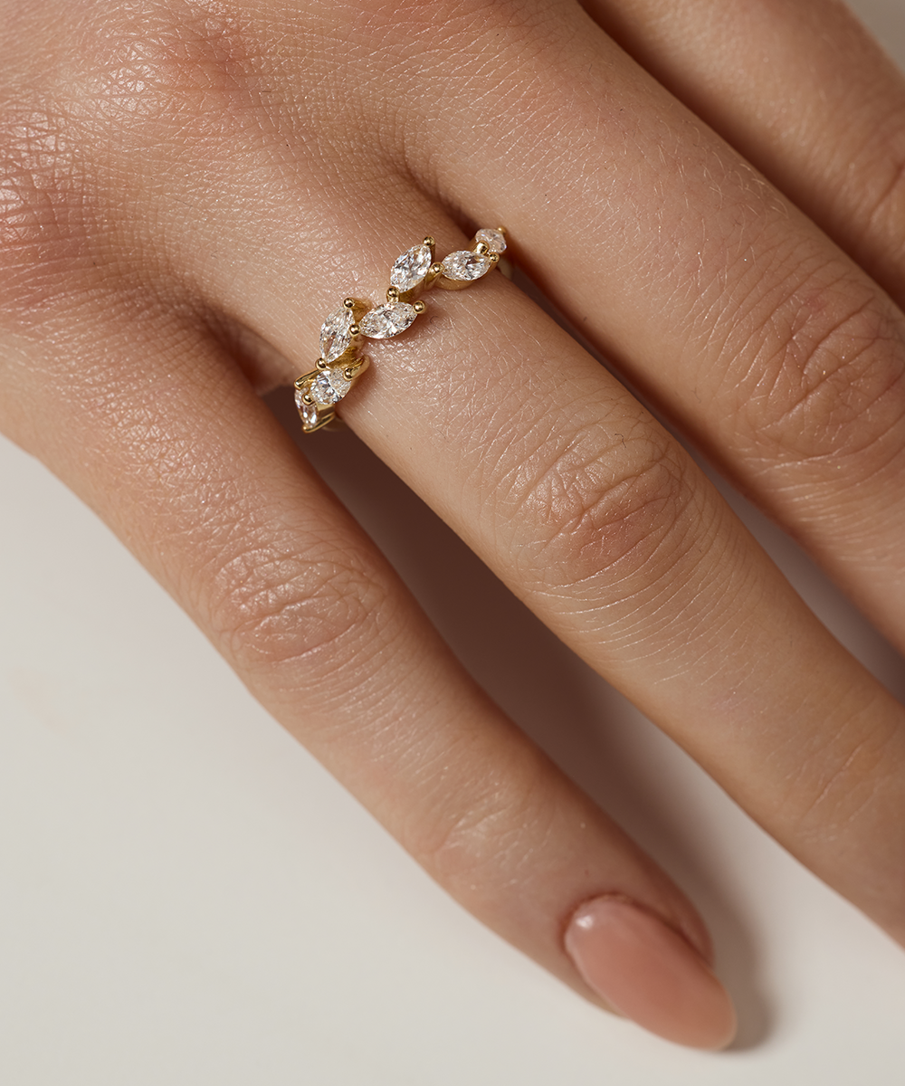Lily Wedding Band
