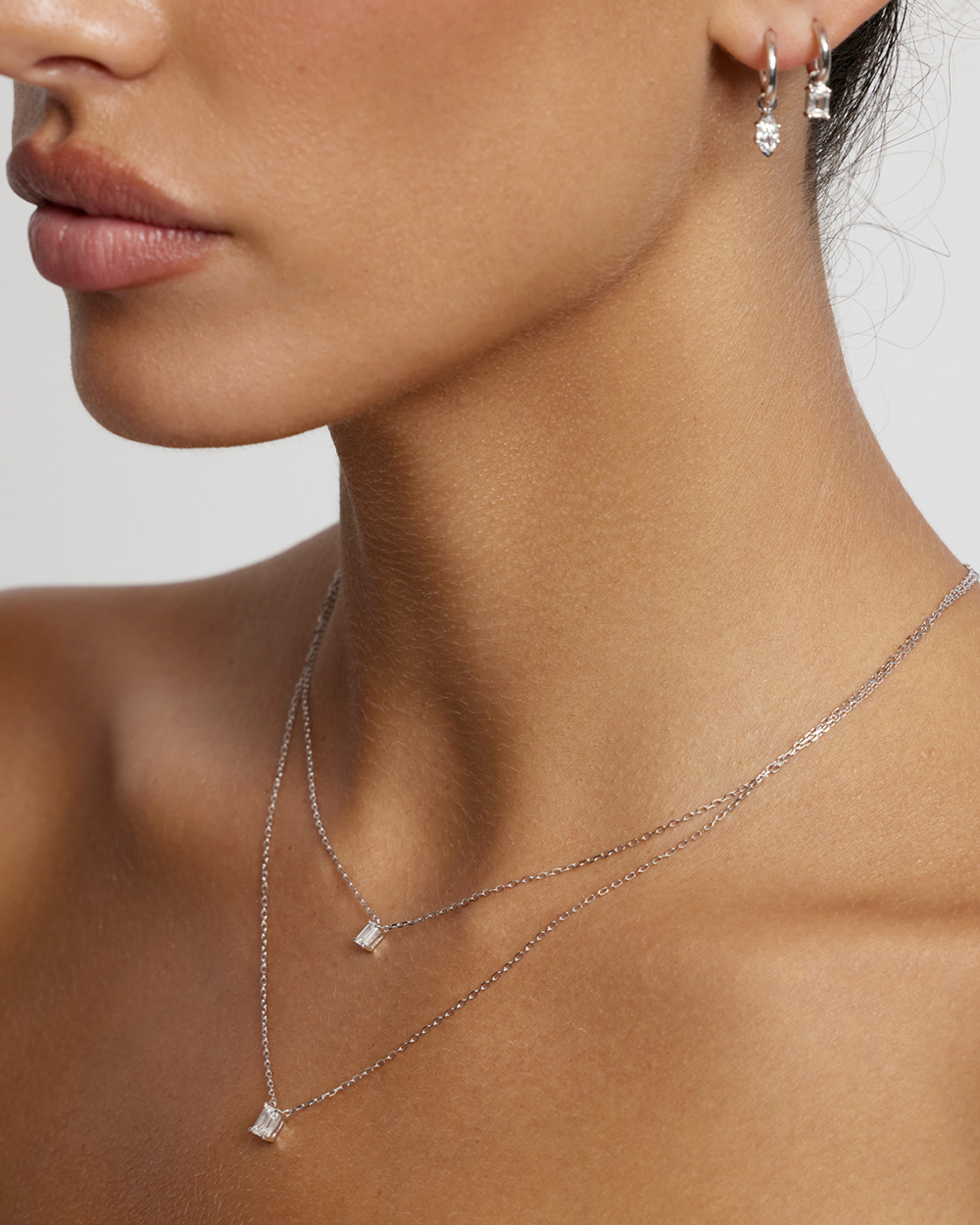 Emerald Solitaire Diamond Necklace