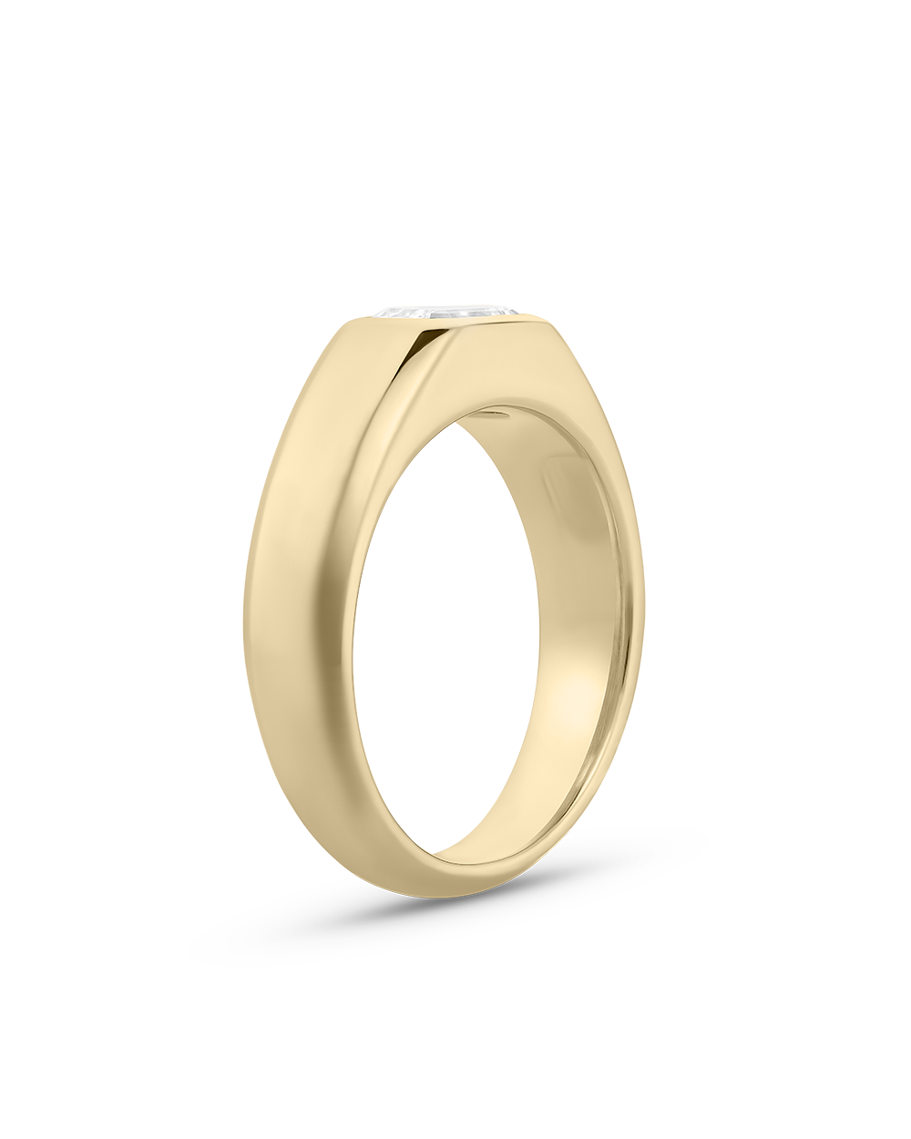 Side profile of 9ct yellow gold ring showing low-profile bezel