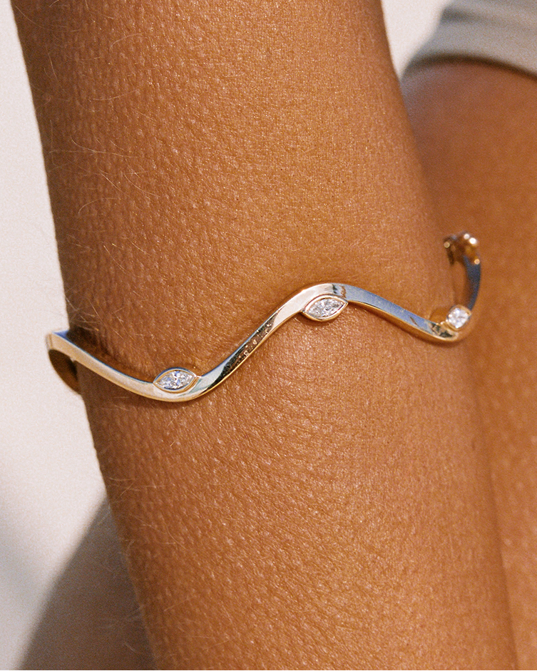 Darya Bangle