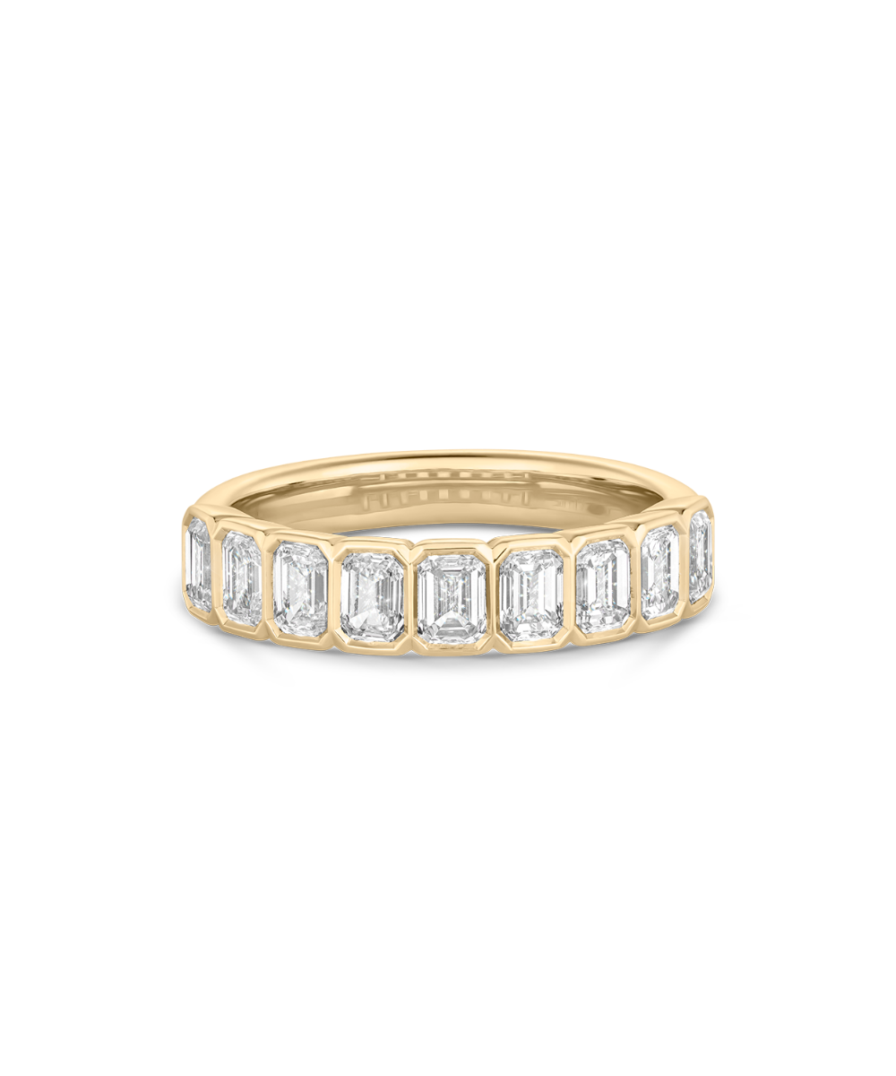 Sia Bezel Emerald Cut Diamond Wedding Band front view of emerald cut diamond eternity band
