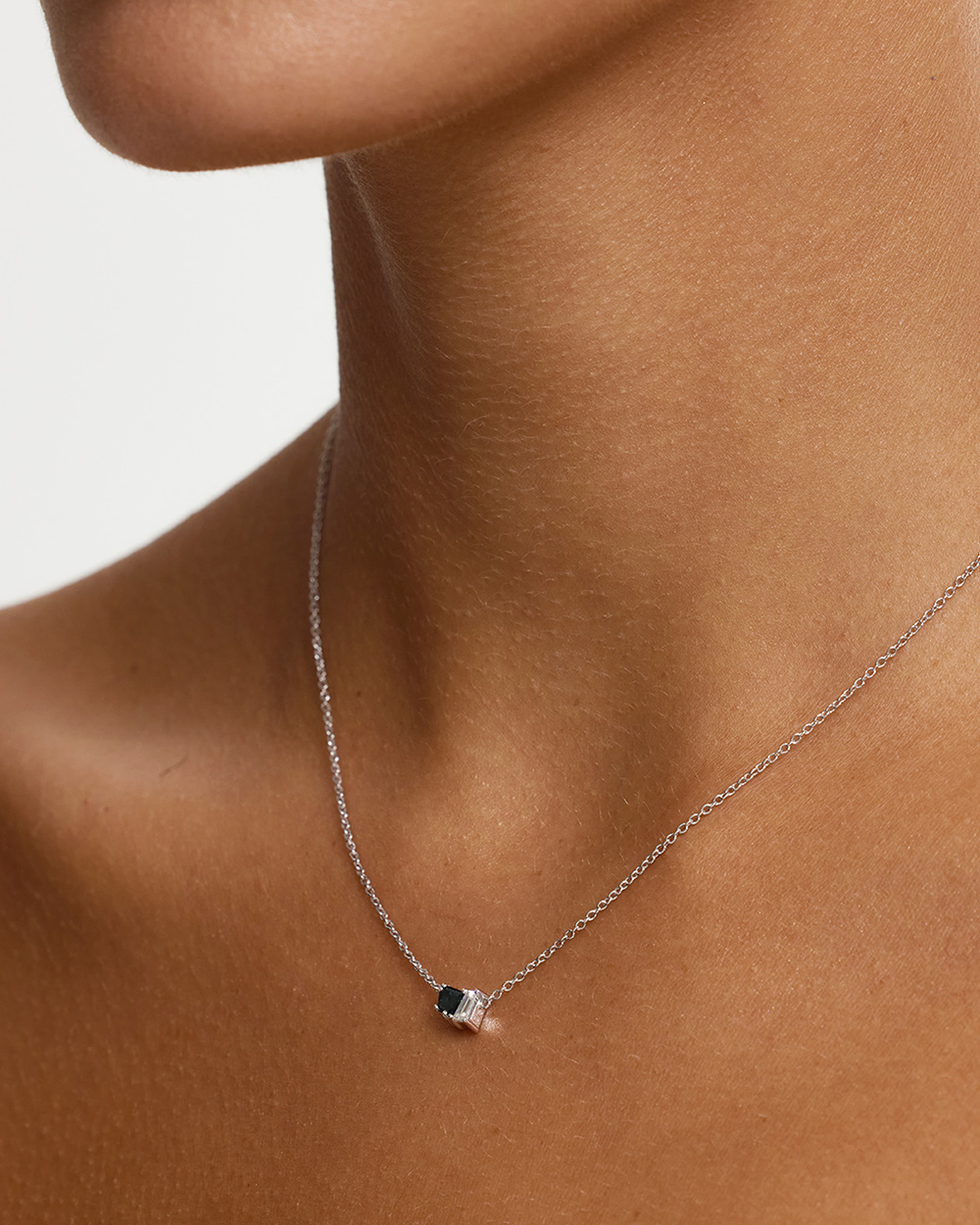 Elara Parti Sapphire Toi et Moi Necklace