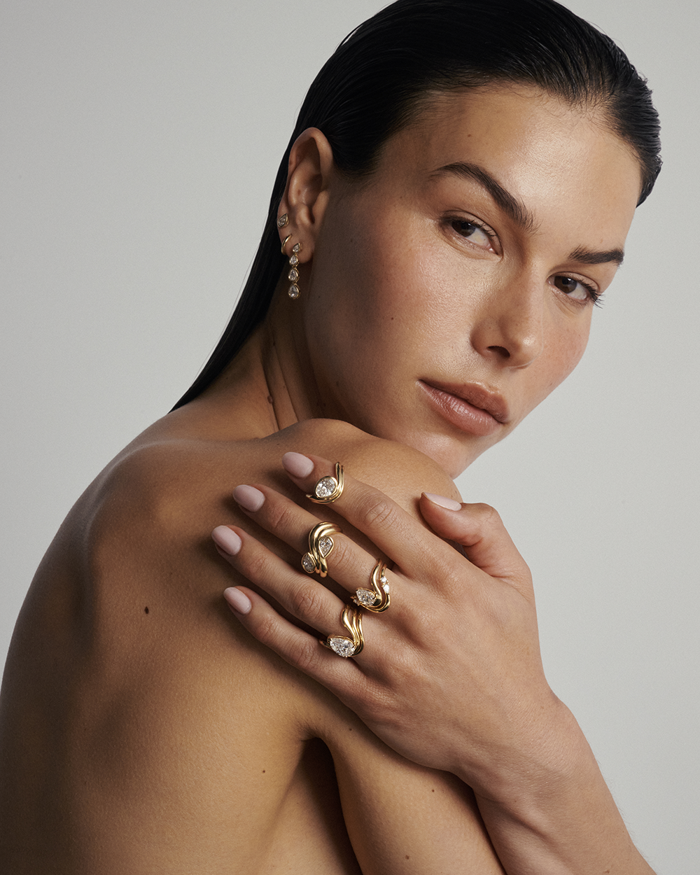 Leda Curved Band
