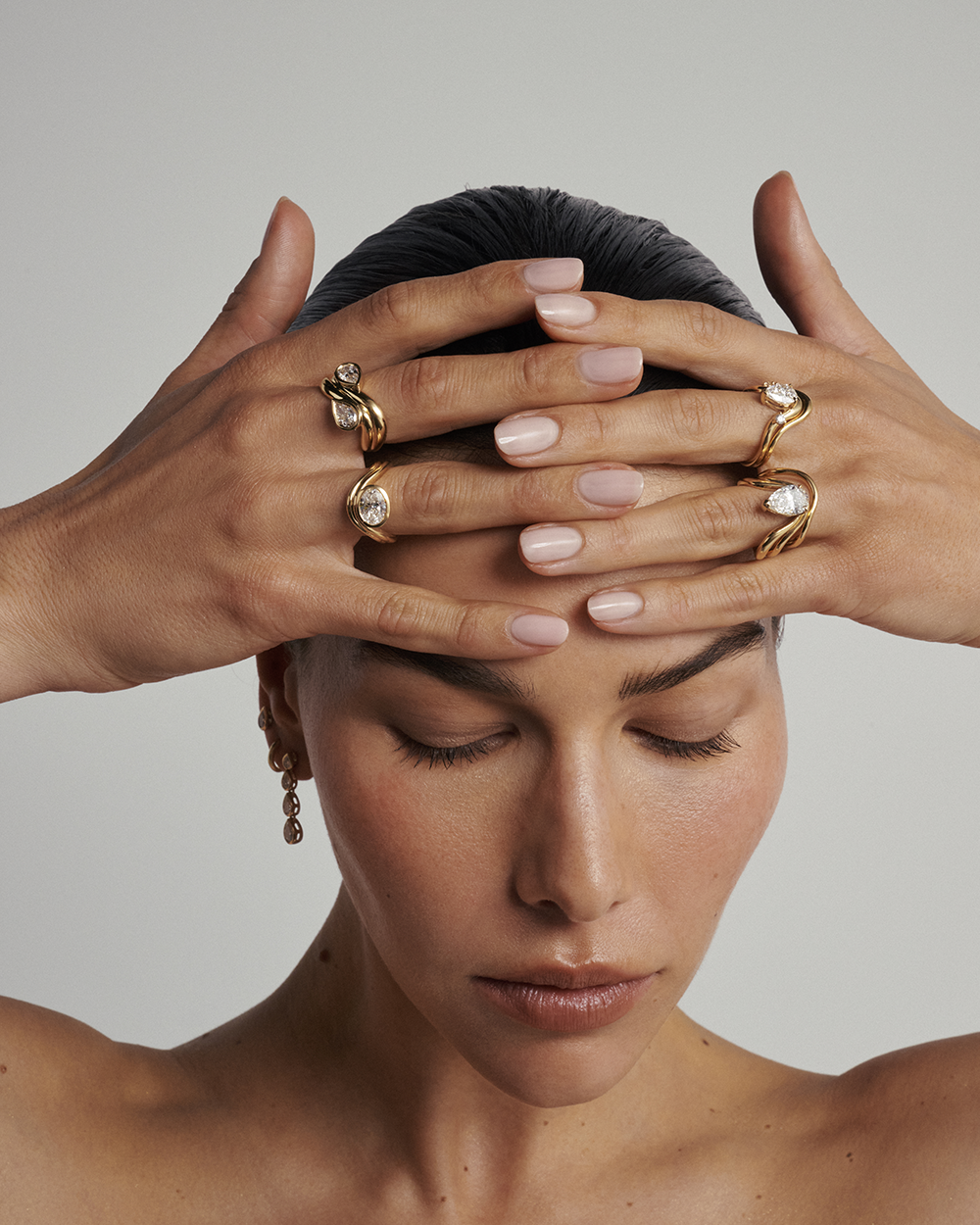 Leda Curved Band