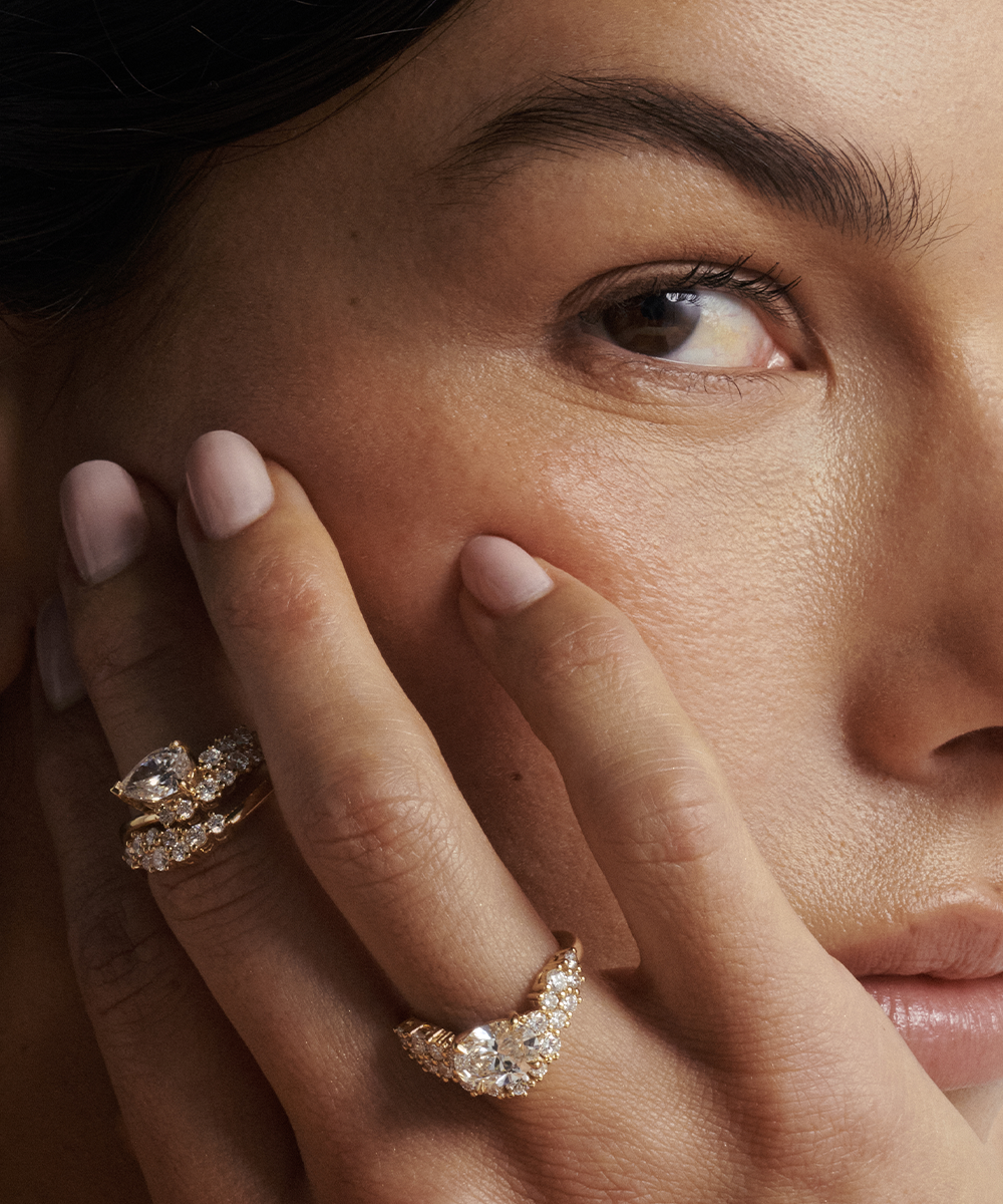 Amelie Curved Band